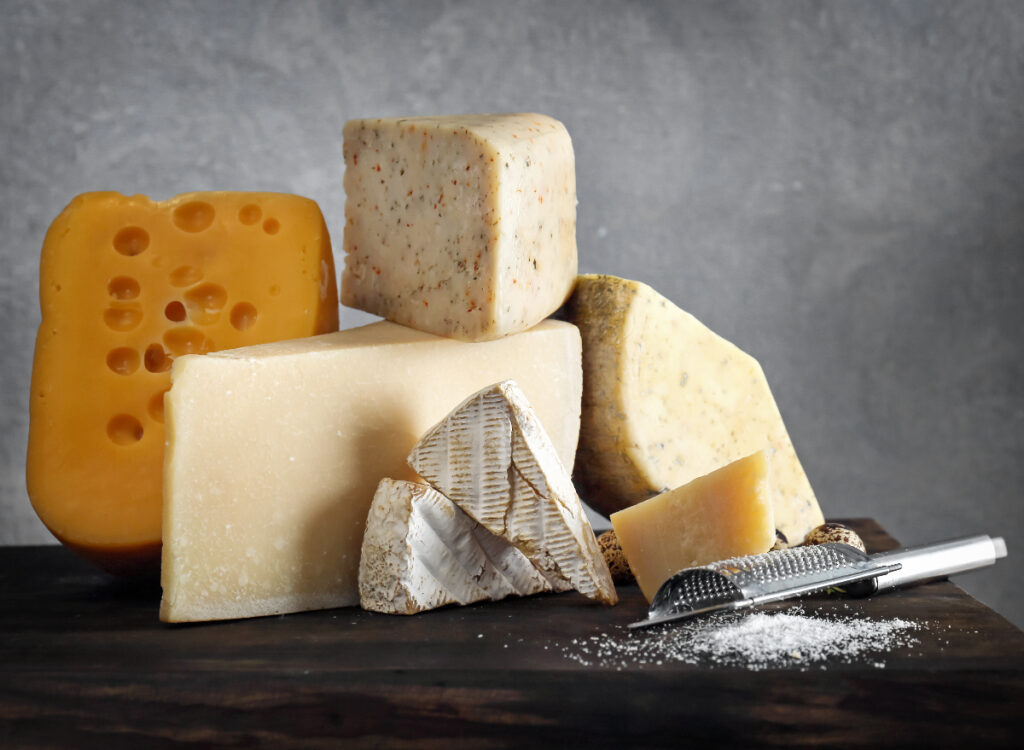 8 Healthiest Cheeses You Can Eat, According to a Dietitian