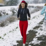 Running in cold weather: Benefits and tips