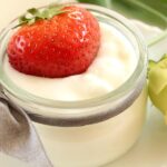 6 Healthiest Greek Yogurt Brands Dietitians Recommend